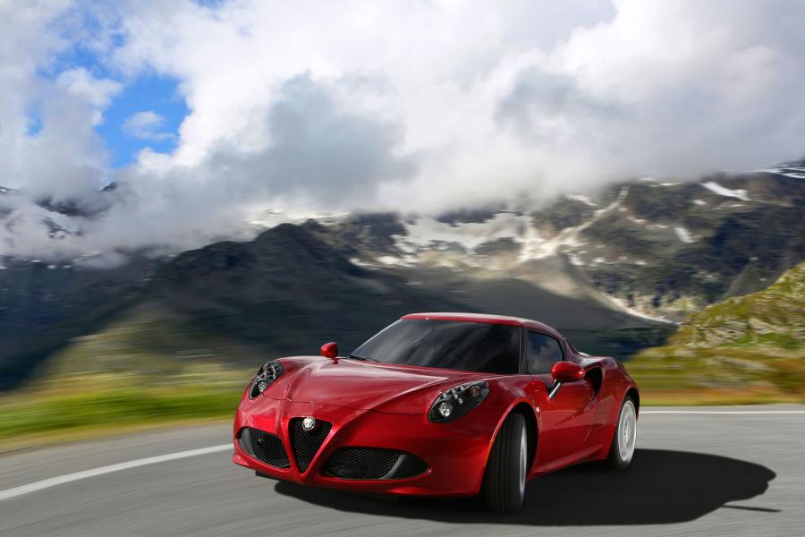  Alfa Romeo 4C (960) 2013 года  (WW) (фото 4 из 77)